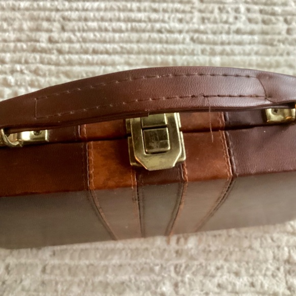 Vtg Backgammon Board Game Set Faux Brown Leather Travel Case Interior Stitched - Picture 14 of 16